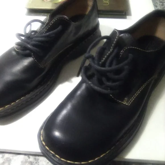 Born Black Shoes - Picture 2 of 14